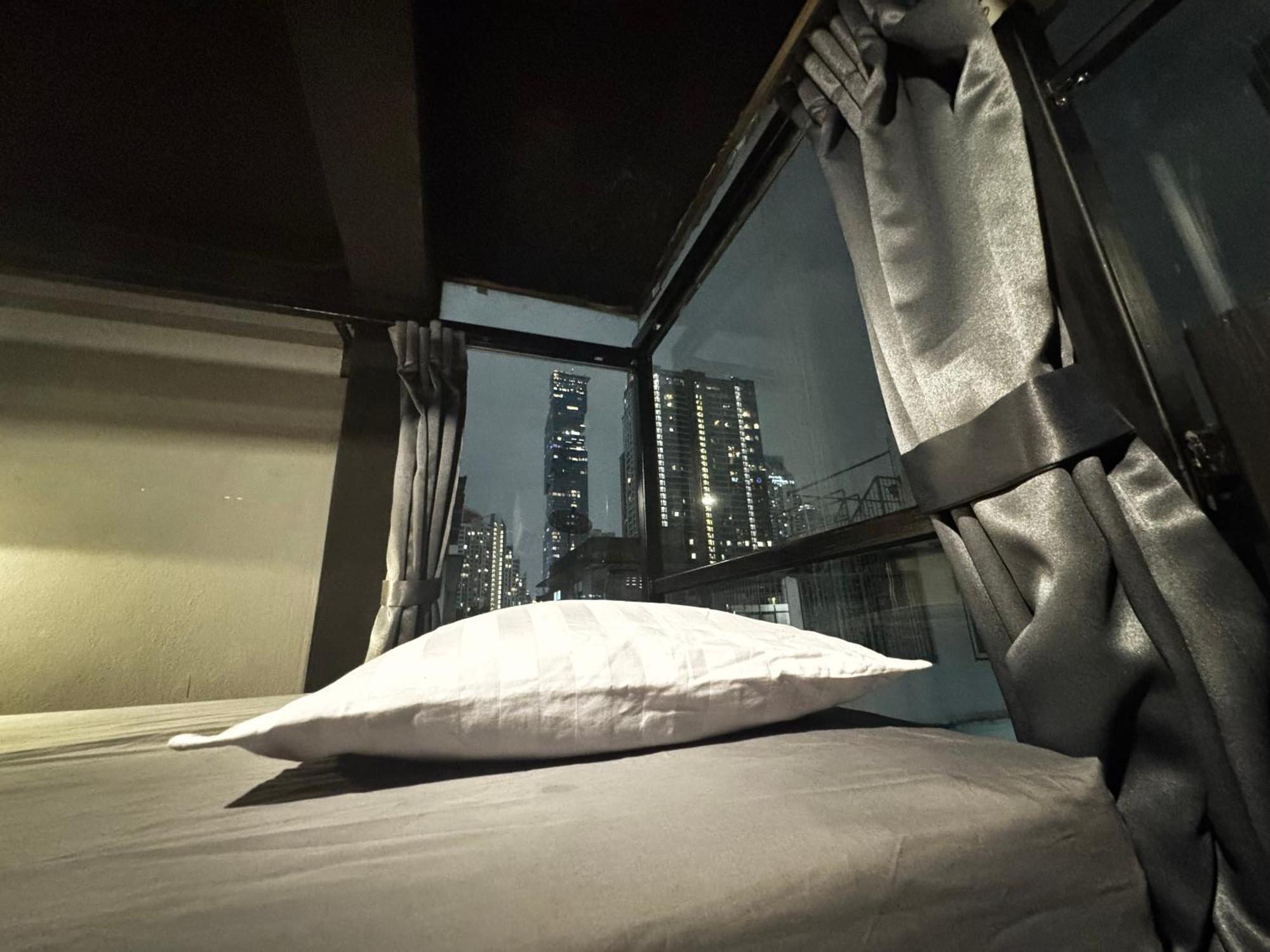 Stay At Pan Hostel Bangkok Extérieur photo