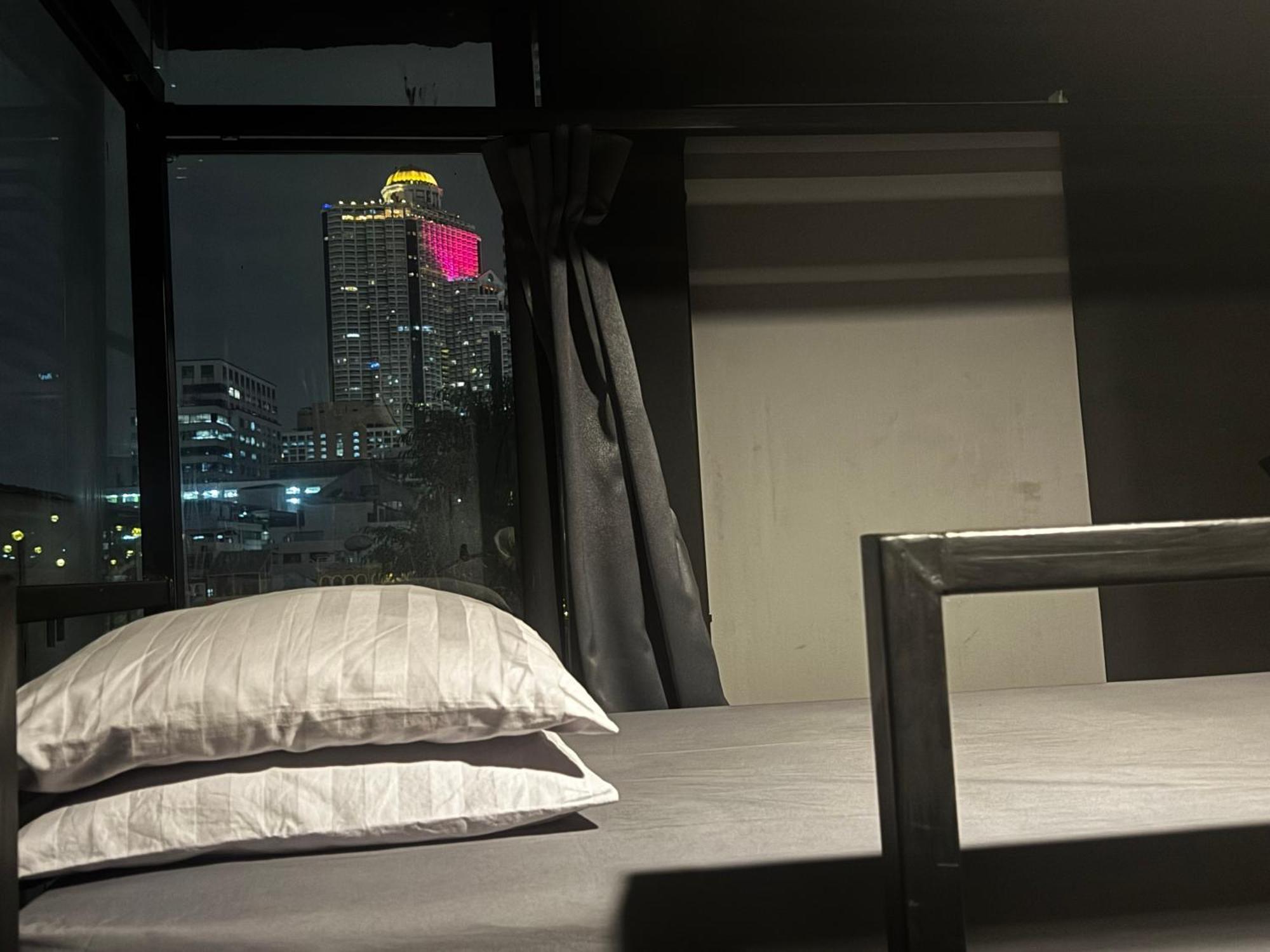 Stay At Pan Hostel Bangkok Extérieur photo