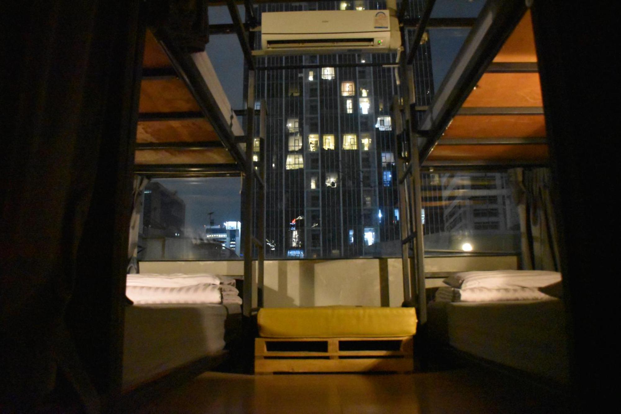 Stay At Pan Hostel Bangkok Extérieur photo