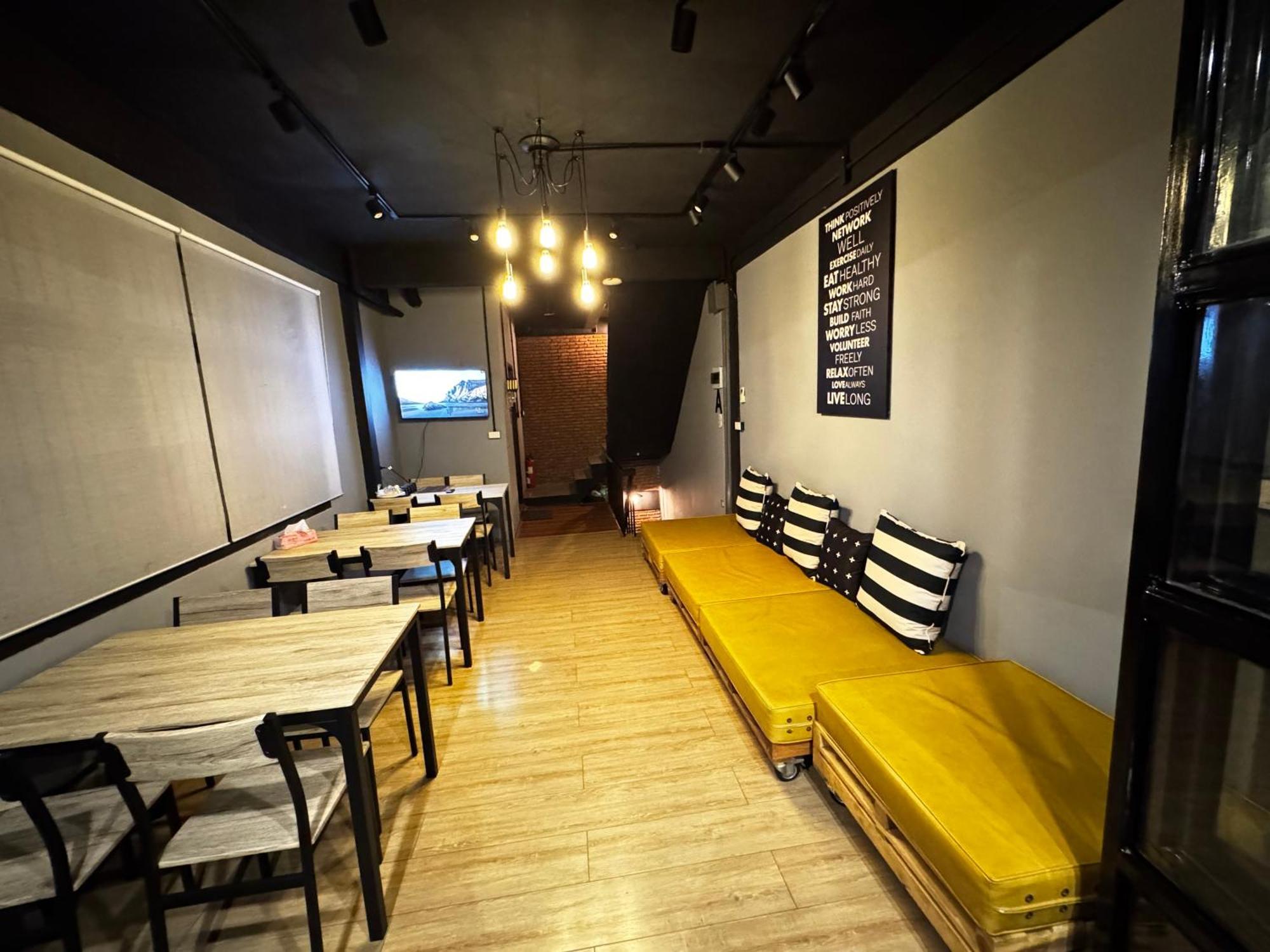 Stay At Pan Hostel Bangkok Extérieur photo