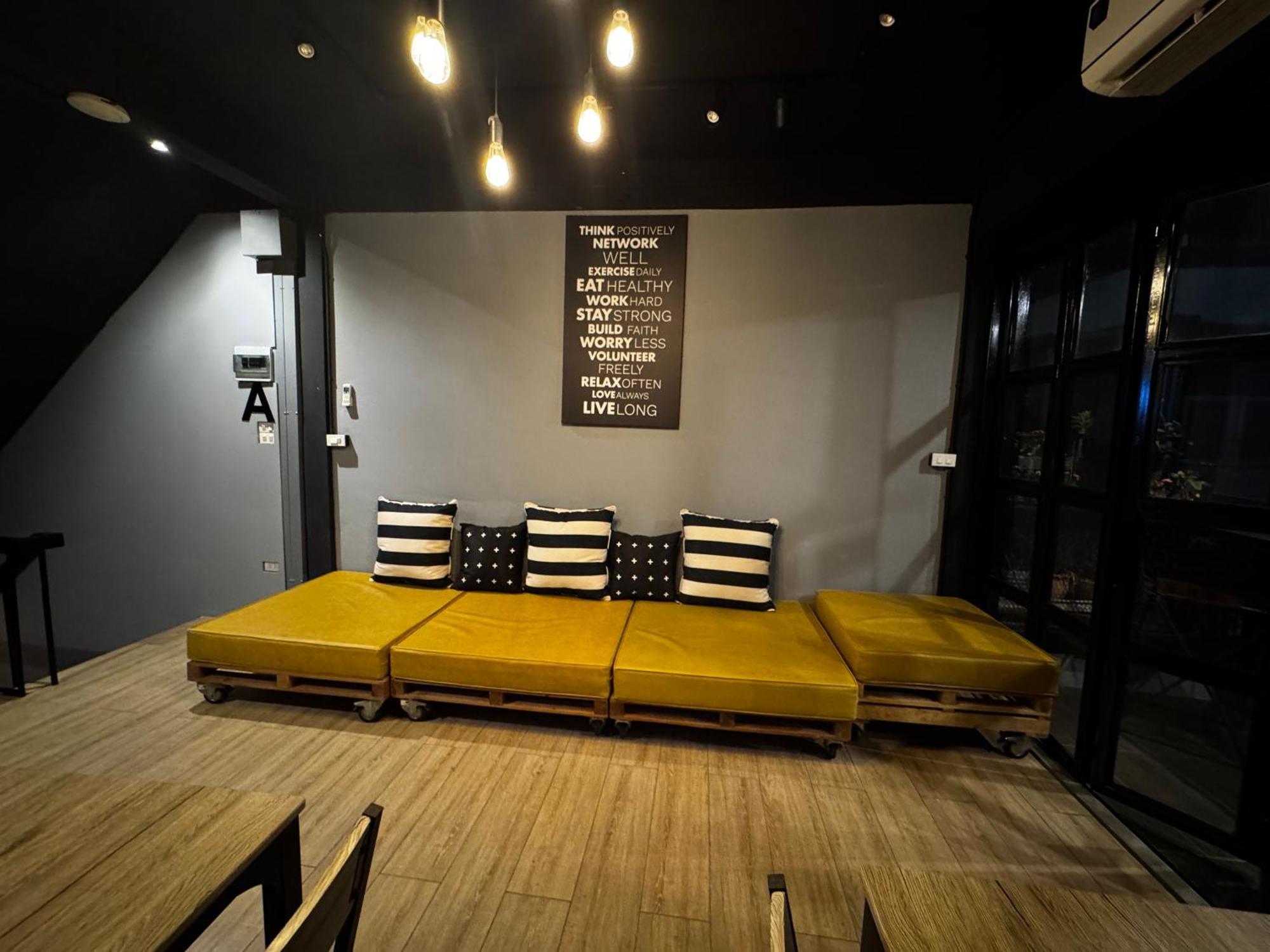 Stay At Pan Hostel Bangkok Extérieur photo