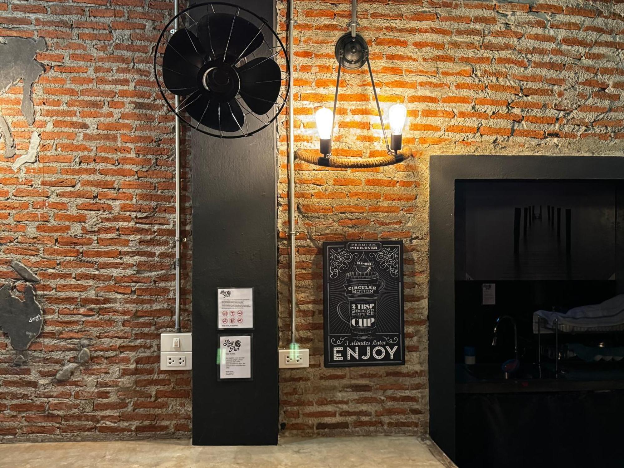 Stay At Pan Hostel Bangkok Extérieur photo